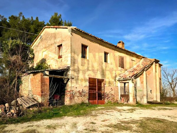 casa indipendente in vendita a San Marcello