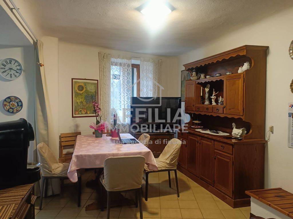 casa indipendente in vendita a San Marcello