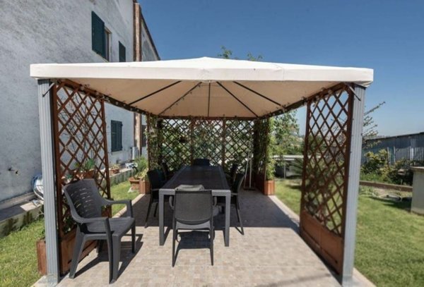 casa indipendente in vendita a San Marcello