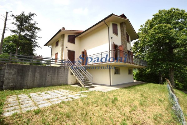casa indipendente in vendita a San Marcello