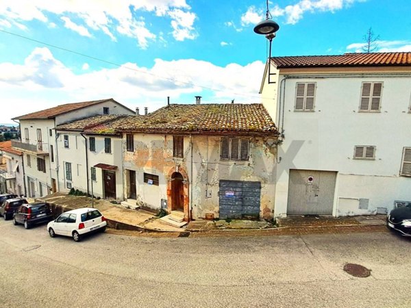 casa indipendente in vendita a San Marcello