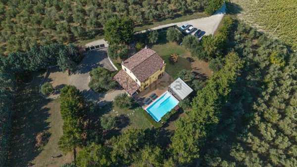 casale in vendita a San Marcello