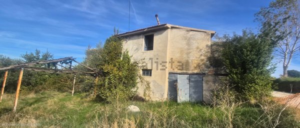casale in vendita a San Marcello