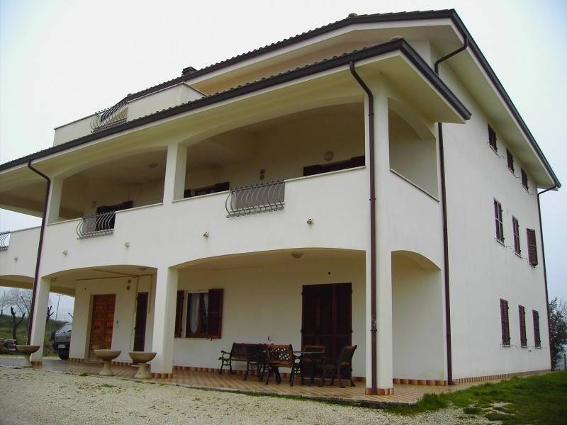 casa indipendente in vendita a Santa Maria Nuova