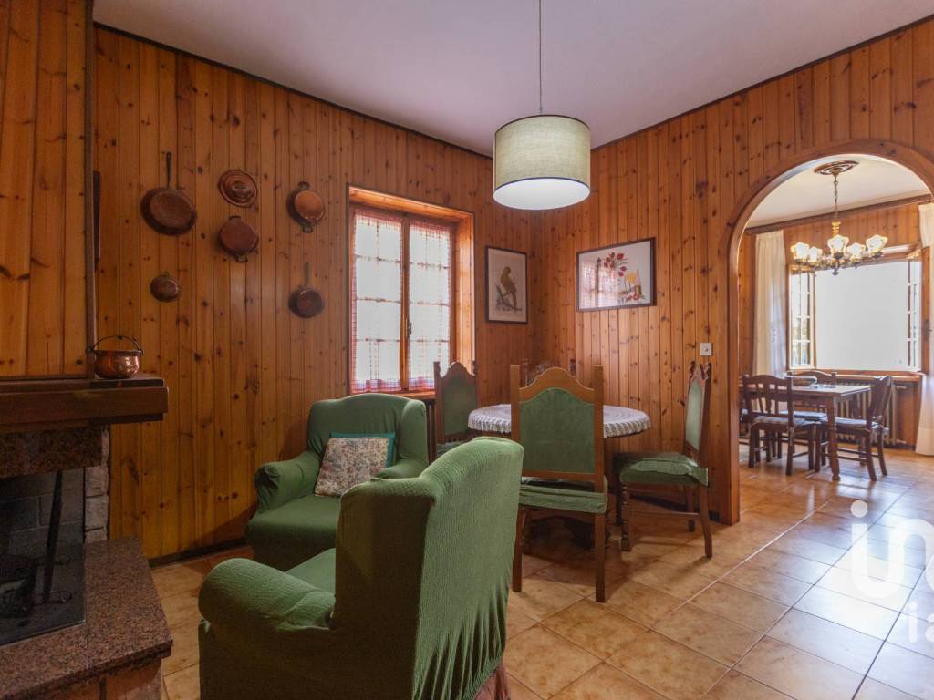 casa indipendente in vendita a Santa Maria Nuova in zona Collina