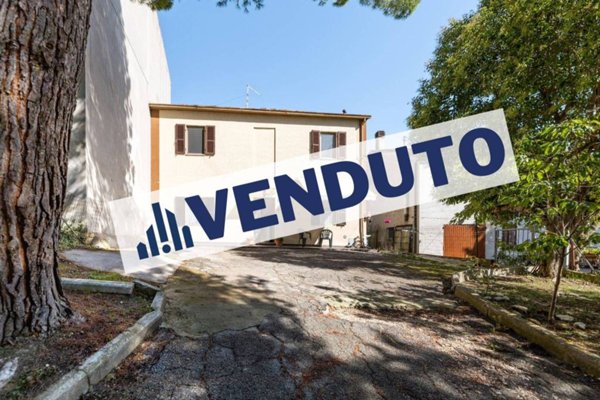 casa indipendente in vendita a Santa Maria Nuova