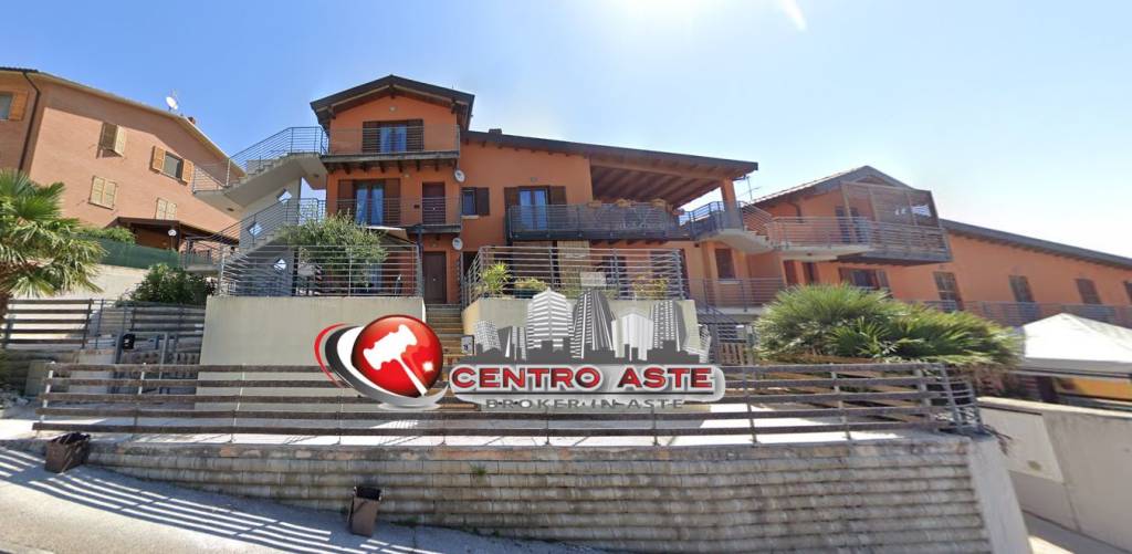 appartamento in vendita a Santa Maria Nuova in zona Collina