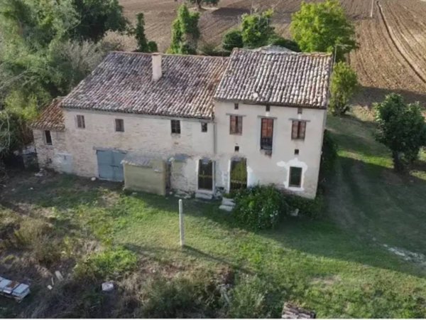 casa indipendente in vendita a Santa Maria Nuova