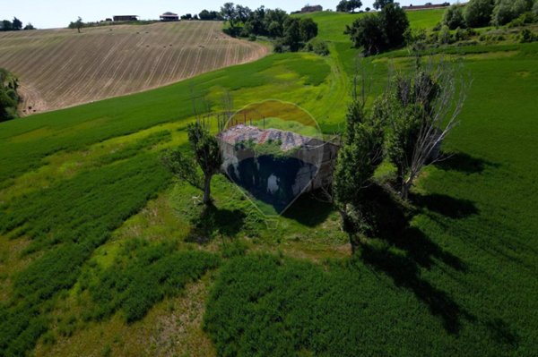 casa indipendente in vendita a Santa Maria Nuova
