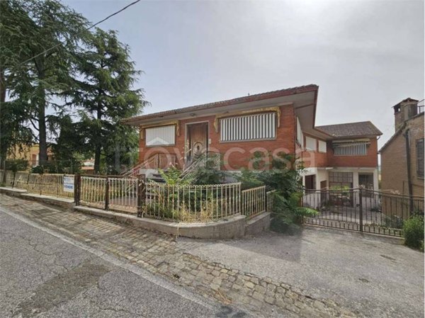 negozio in vendita a Santa Maria Nuova