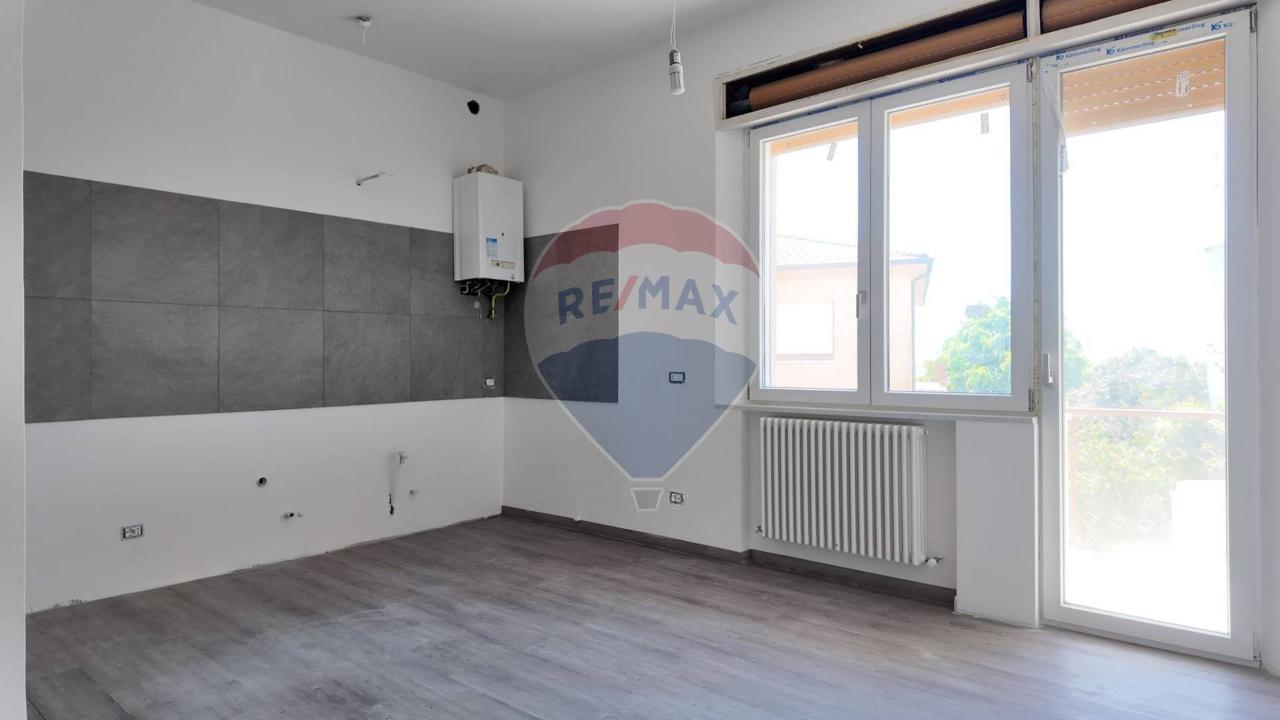 appartamento in vendita a Santa Maria Nuova in zona Collina