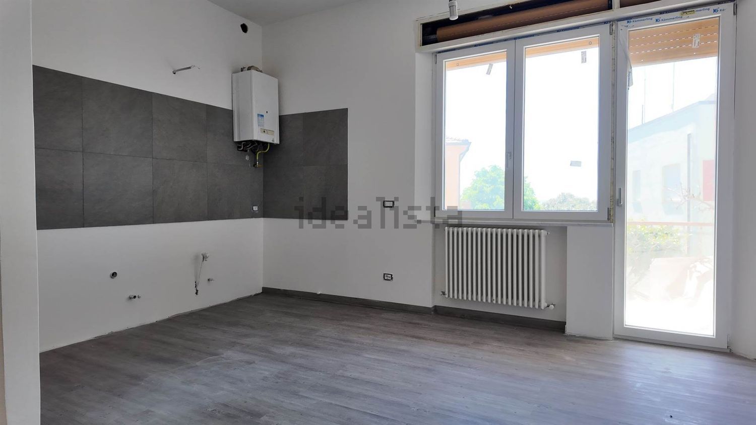 appartamento in vendita a Santa Maria Nuova in zona Collina
