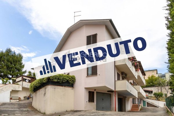 appartamento in vendita a Santa Maria Nuova in zona Collina