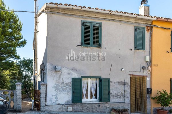 casa semindipendente in vendita a Santa Maria Nuova in zona Collina