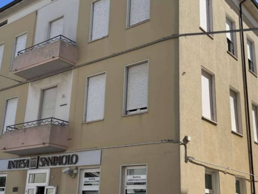 appartamento in vendita a Santa Maria Nuova in zona Collina