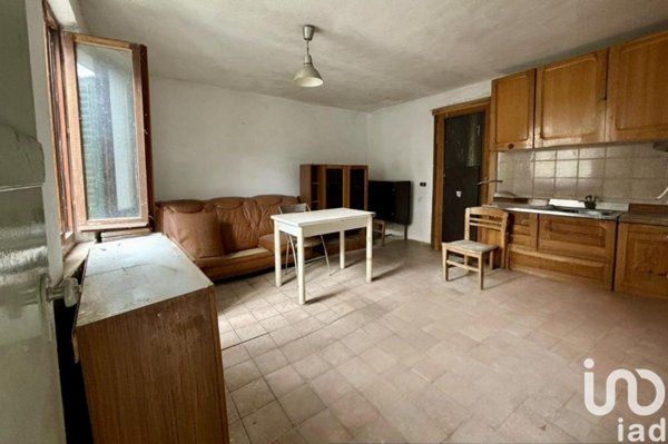 casa indipendente in vendita a Santa Maria Nuova in zona Collina