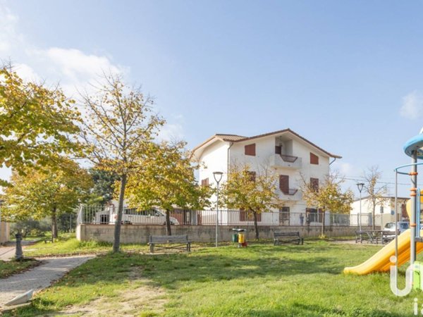 casa indipendente in vendita a Santa Maria Nuova in zona Collina