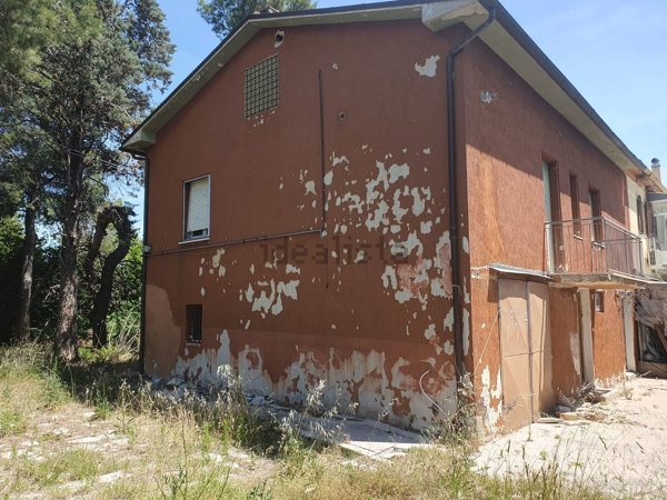 appartamento in vendita a Santa Maria Nuova in zona Monti