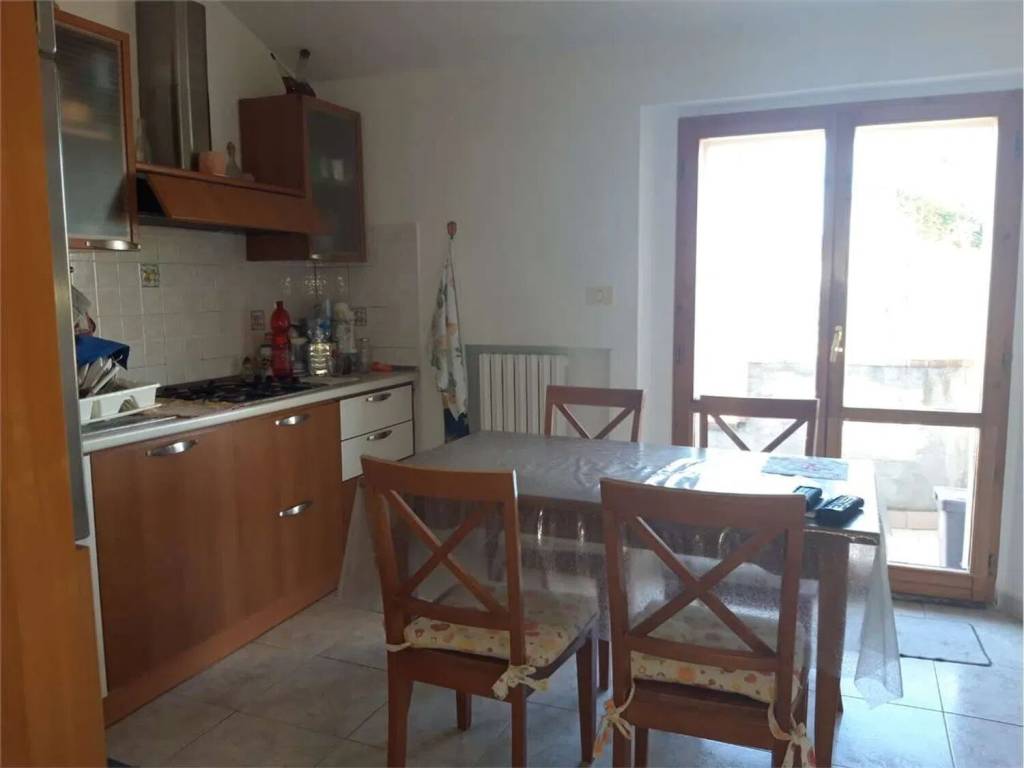 appartamento in vendita a Santa Maria Nuova in zona Collina