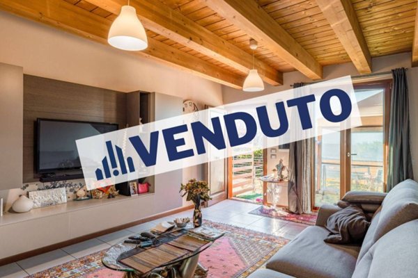 casa indipendente in vendita a Santa Maria Nuova