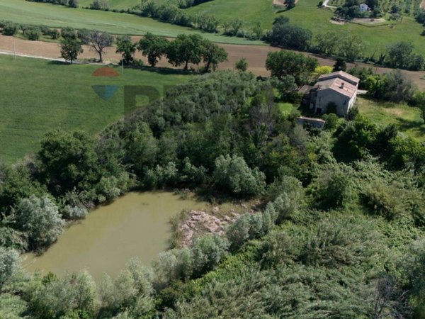casale in vendita a Santa Maria Nuova