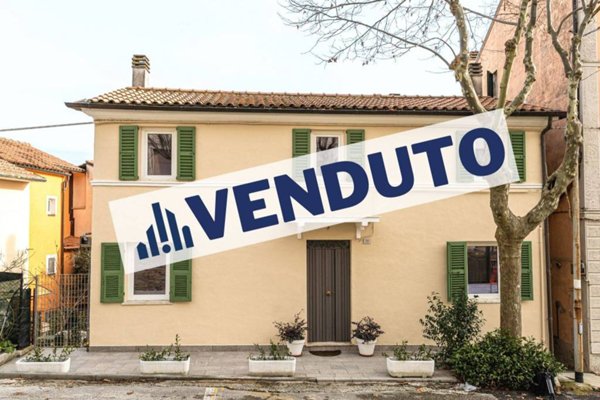casa indipendente in vendita a Santa Maria Nuova