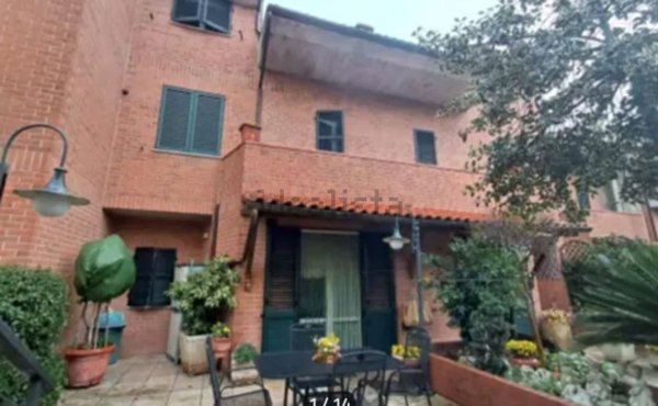 casa indipendente in vendita a Santa Maria Nuova