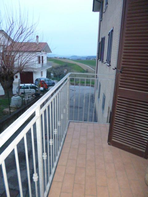 appartamento in vendita a Santa Maria Nuova in zona Collina