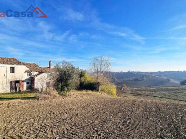 casa indipendente in vendita a Santa Maria Nuova