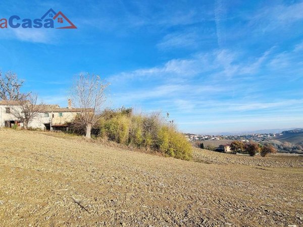 casa indipendente in vendita a Santa Maria Nuova