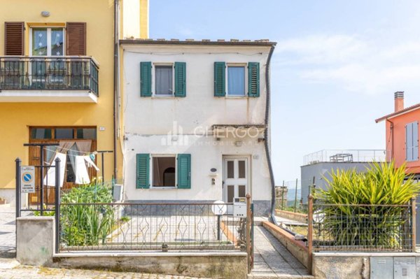 casa indipendente in vendita a Santa Maria Nuova