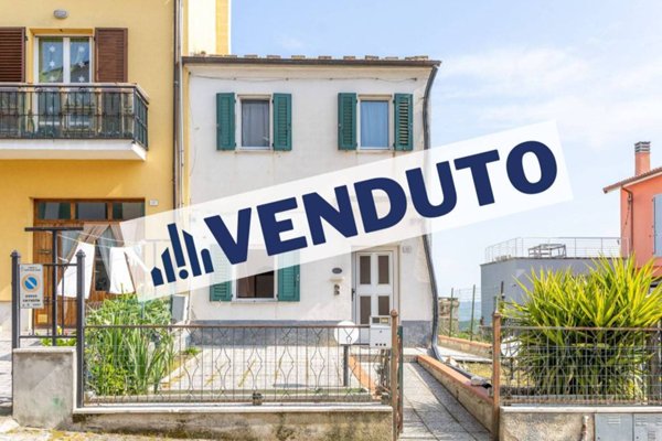 casa indipendente in vendita a Santa Maria Nuova