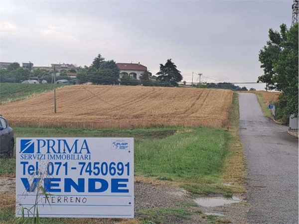 terreno edificabile in vendita a Santa Maria Nuova in zona Pradellona