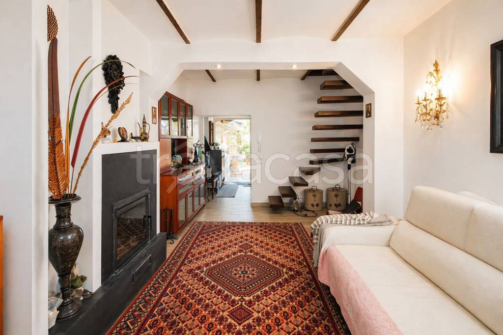 casa indipendente in vendita a Santa Maria Nuova