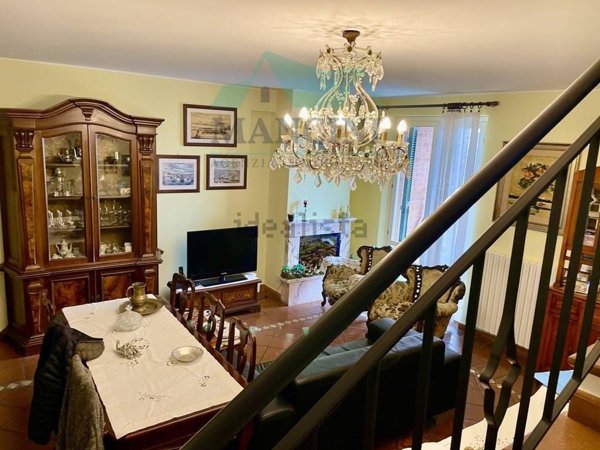 casa indipendente in vendita a Santa Maria Nuova