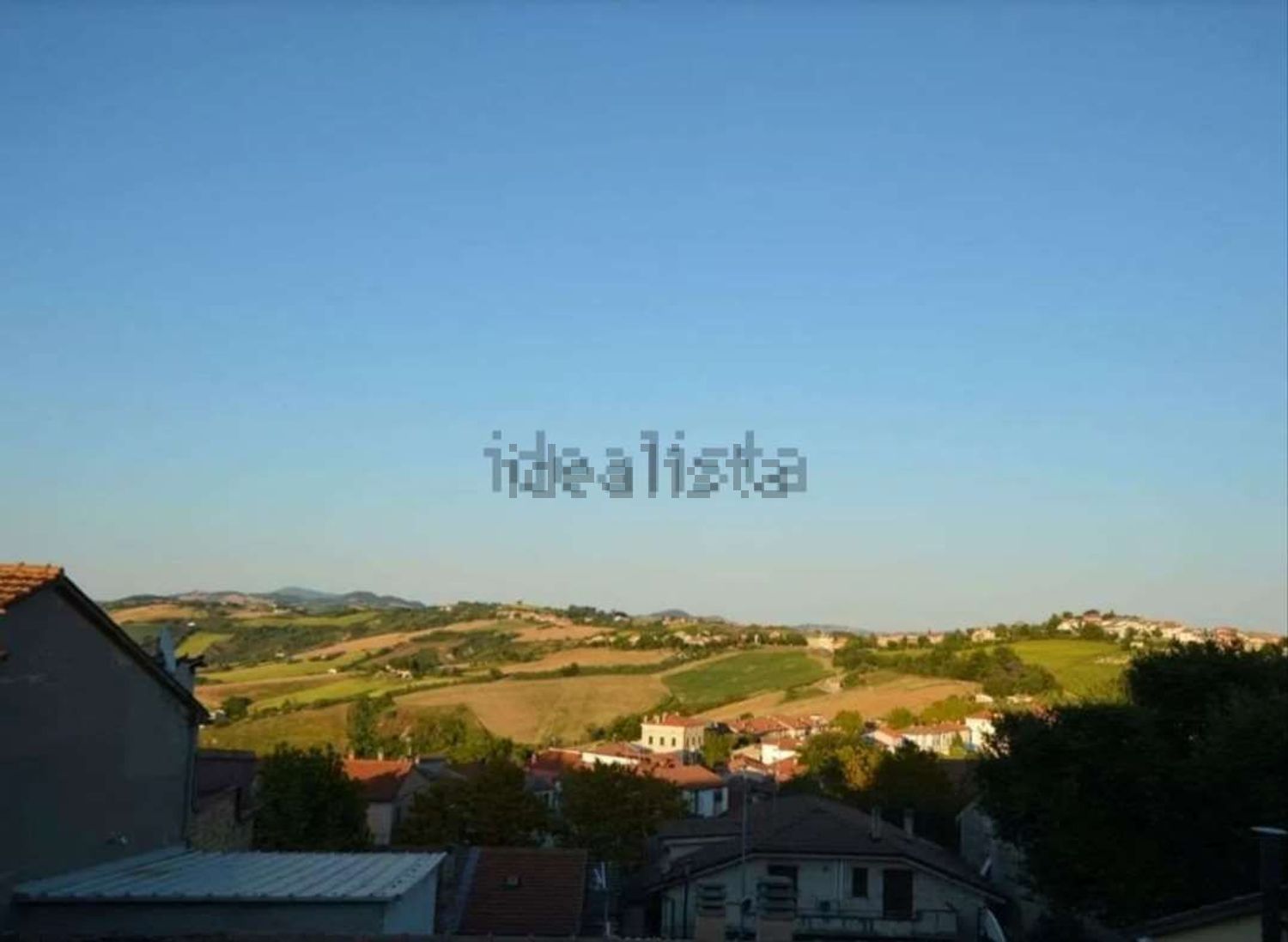 appartamento in vendita a Santa Maria Nuova in zona Collina