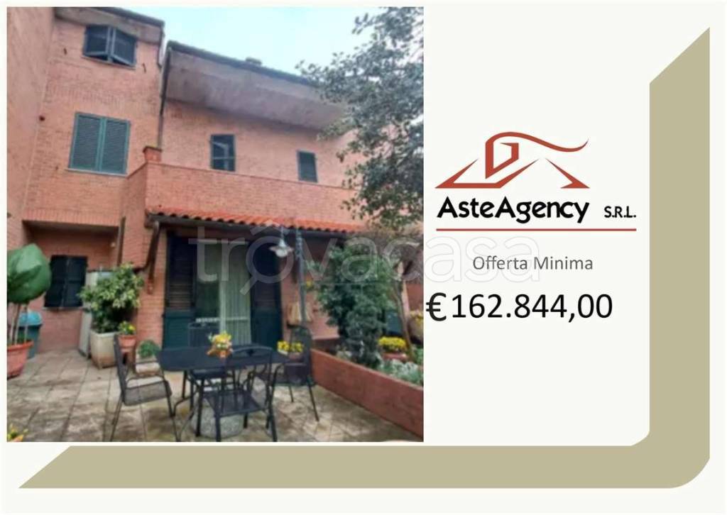 appartamento in vendita a Santa Maria Nuova in zona Collina