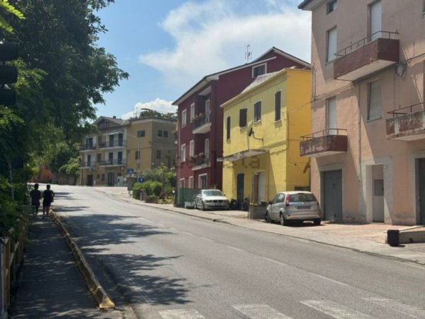 appartamento in vendita a Santa Maria Nuova in zona Collina