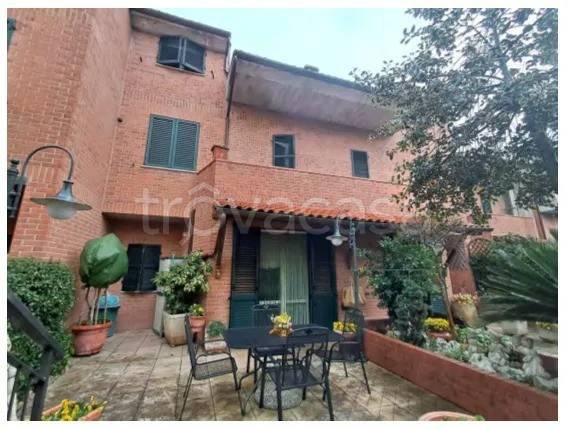 appartamento in vendita a Santa Maria Nuova in zona Collina