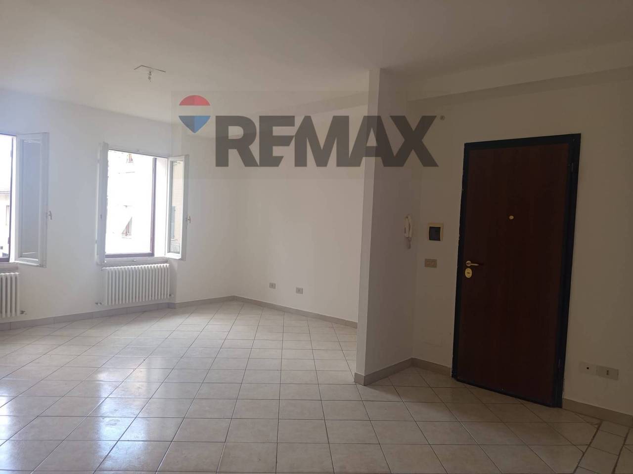 appartamento in vendita a Santa Maria Nuova in zona Collina