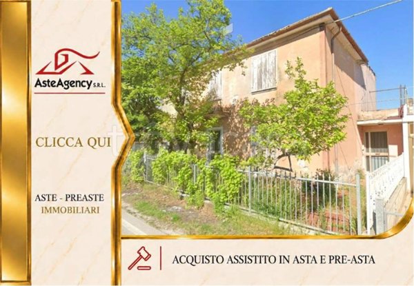 appartamento in vendita a Santa Maria Nuova in zona Collina