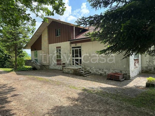 casa indipendente in vendita a Sassoferrato