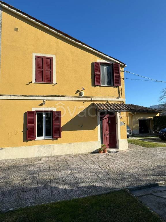 casa indipendente in vendita a Sassoferrato