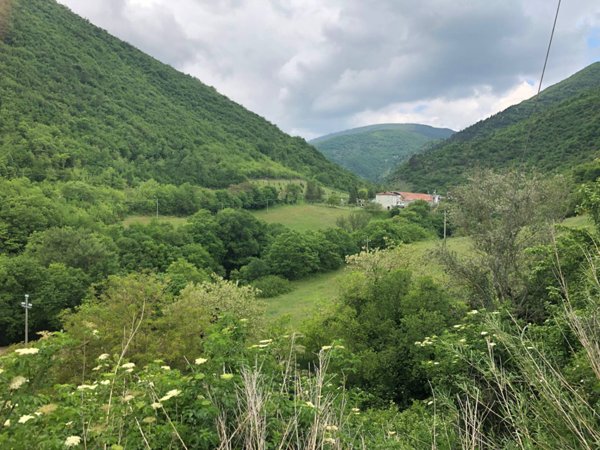 casa indipendente in vendita a Sassoferrato