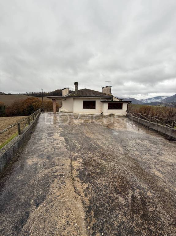casa indipendente in vendita a Sassoferrato in zona Serra San Facondino