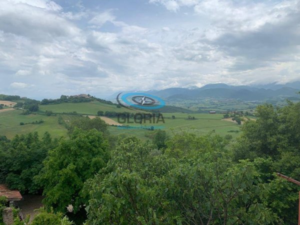 casa indipendente in vendita a Sassoferrato