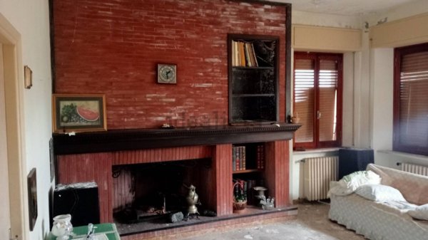casa indipendente in vendita a Sassoferrato