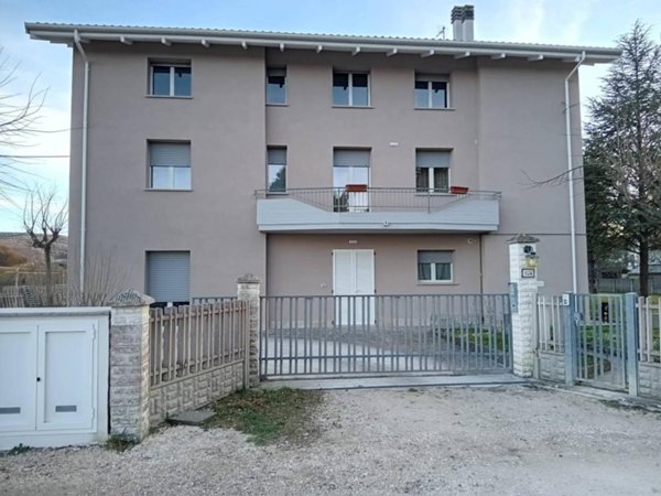 casa indipendente in vendita a Sassoferrato in zona Frassineta