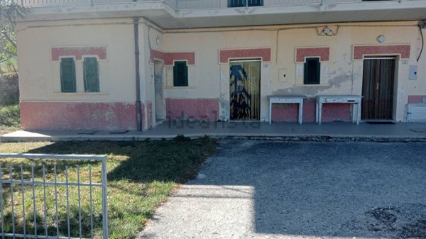 appartamento in vendita a Sassoferrato in zona Cantarino