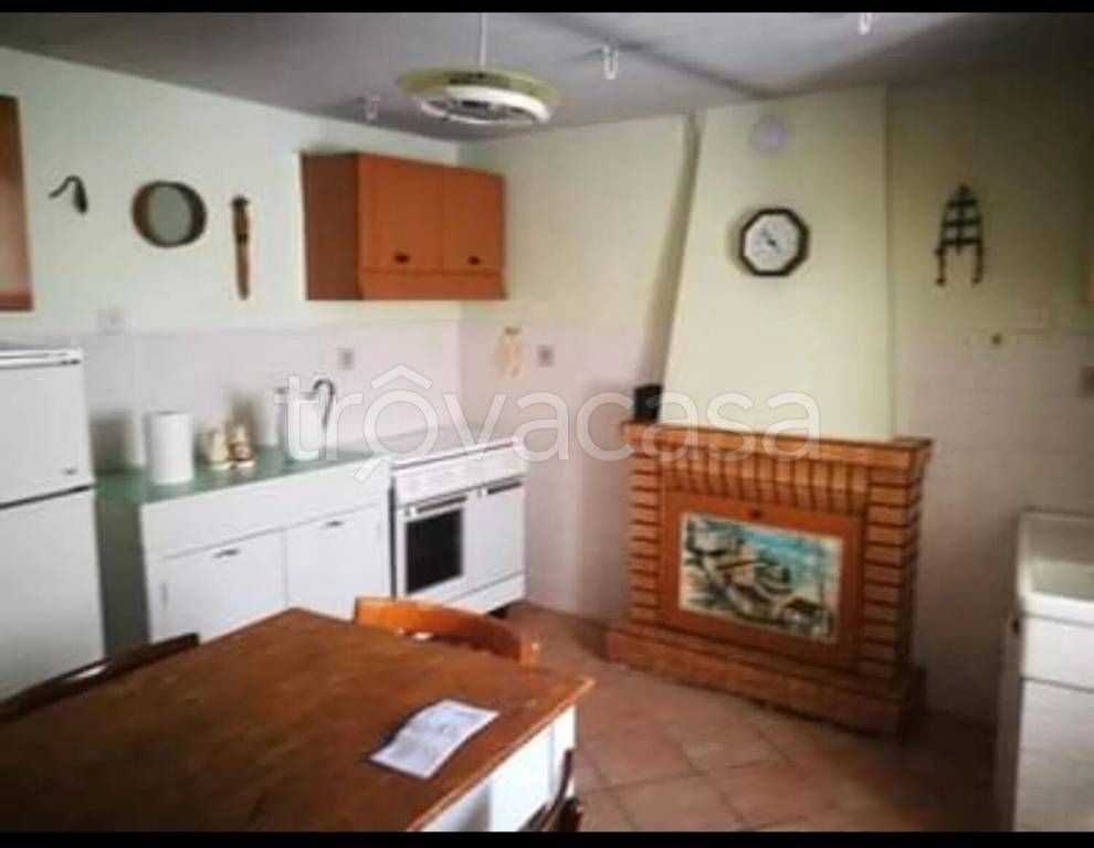 casa indipendente in vendita a Sassoferrato